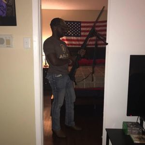 Meet your Posher, Devin